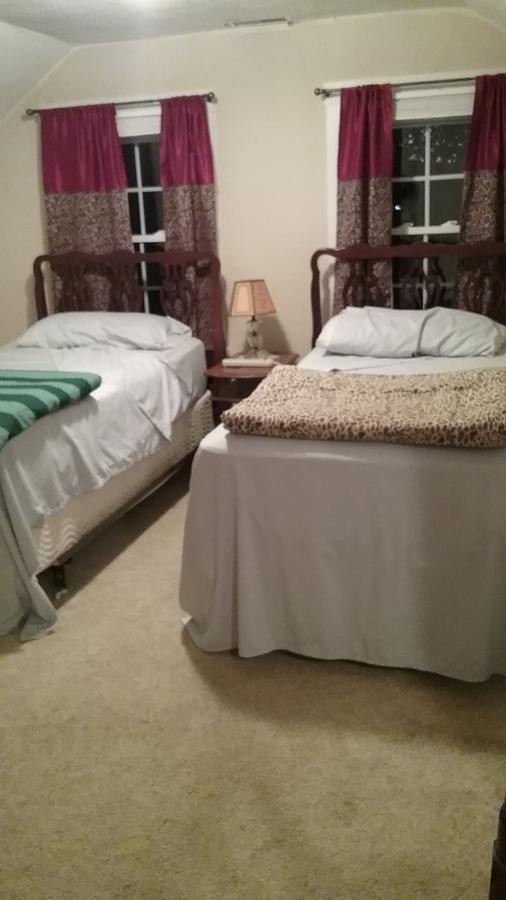 Open Arms Hostel & Inn Лурей Екстериор снимка